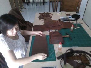 belajar bikin tas ransel wanita kulit